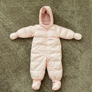 Gap snowsuit with detachable mittens/booties
